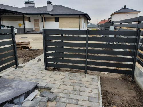 Паркани в стилі ранчо під ключ в Києві