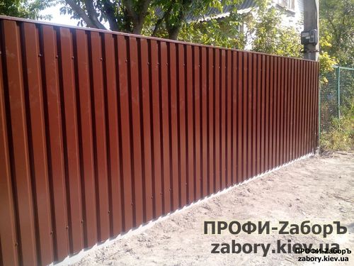 Вибираємо паркан для дачної ділянки